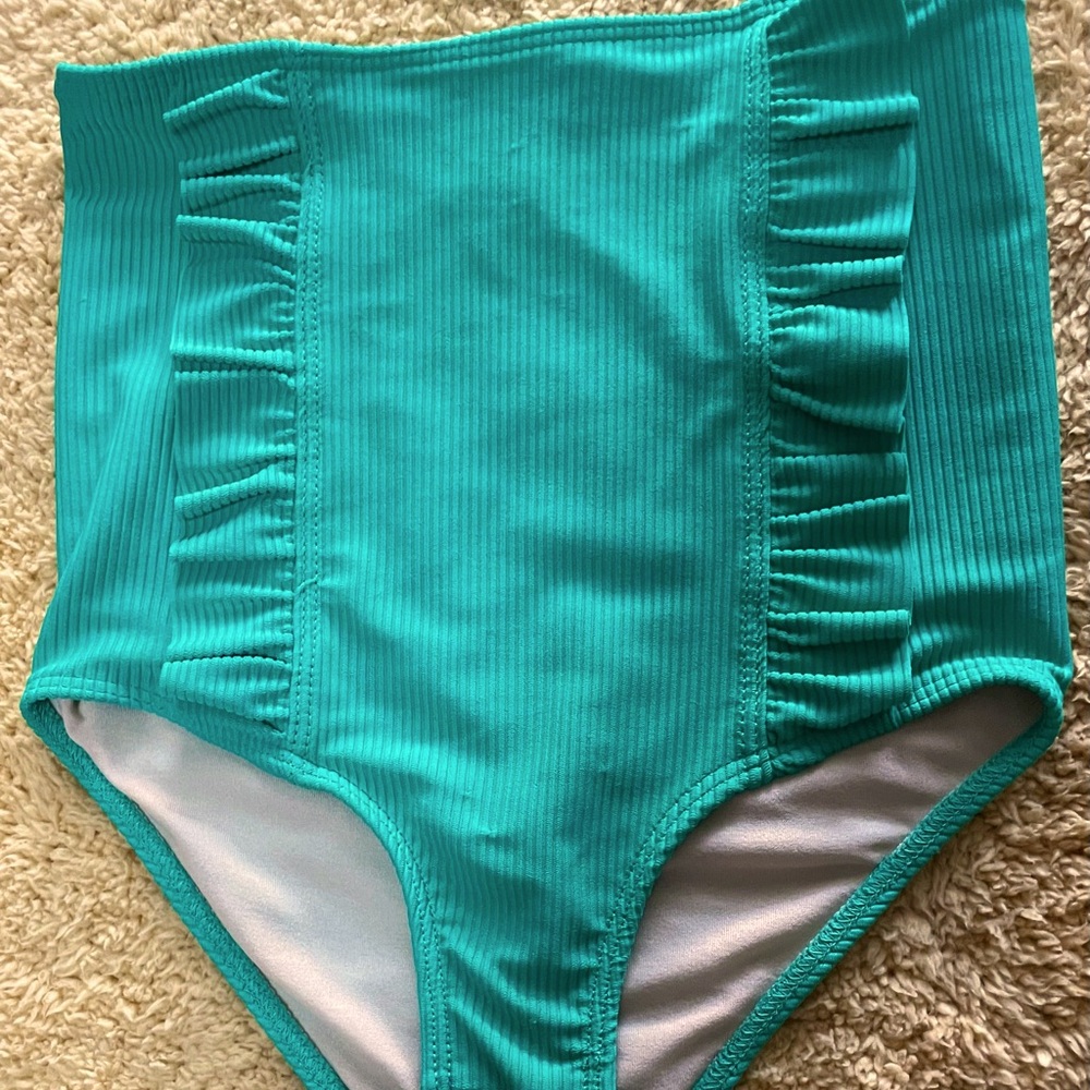 Kortni Jeane High Waist Swim Bottoms. Girls size 8Y, Pre-owned, Green.